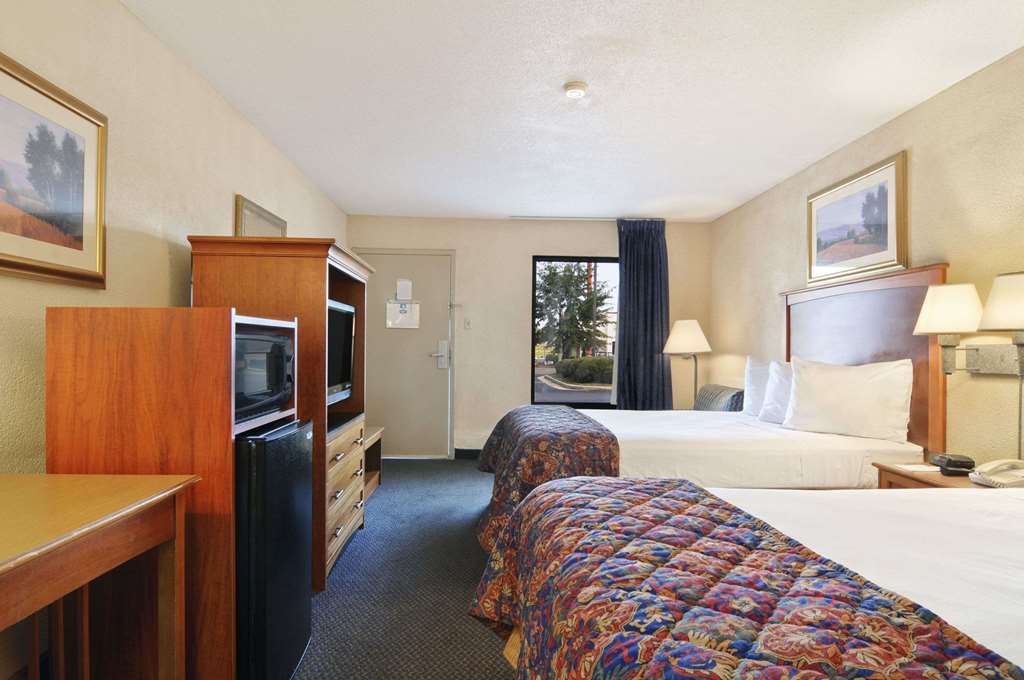 Baymont Inn & Suites Macon/Riverside Dr - thumb 4