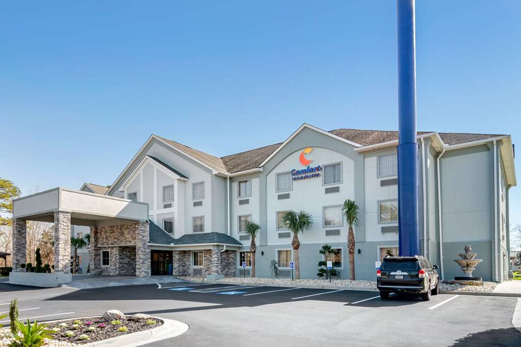 Comfort Inn & Suites - thumb 0