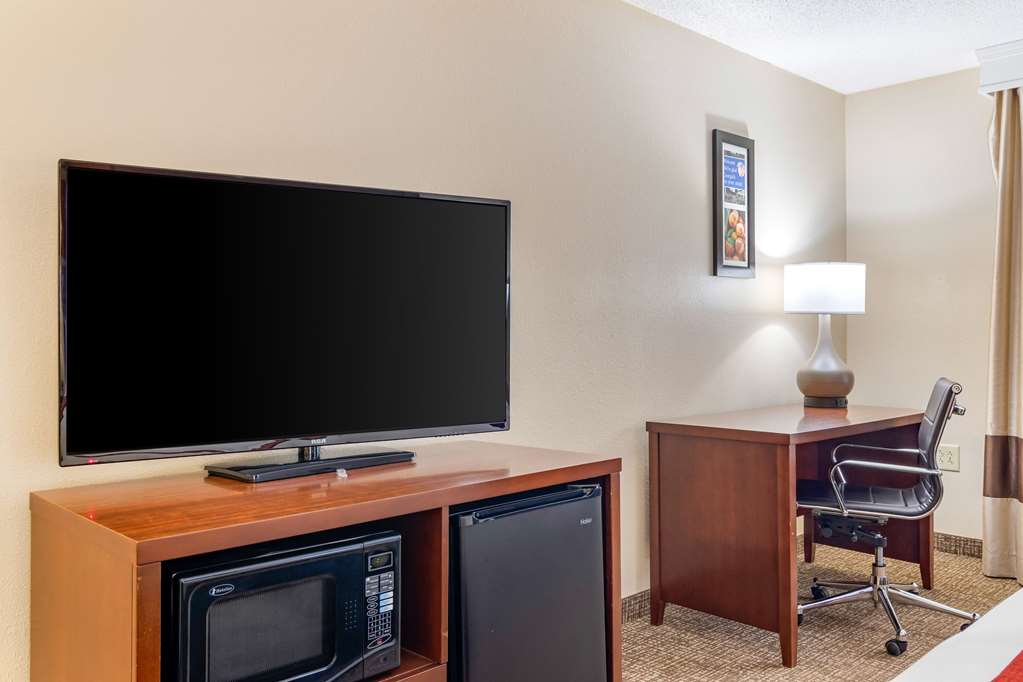 Comfort Inn & Suites - thumb 6