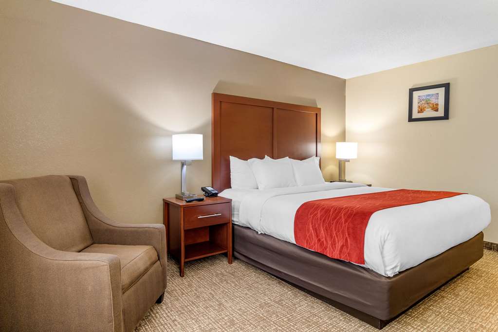 Comfort Inn & Suites - thumb 7
