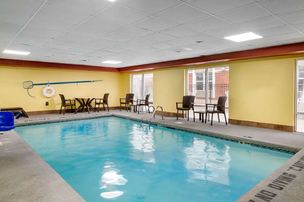 Comfort Inn & Suites - thumb 9