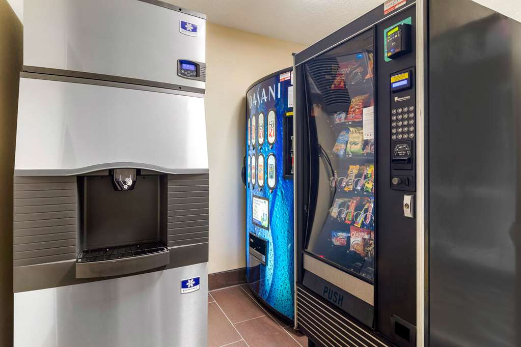 Comfort Inn & Suites - thumb 17