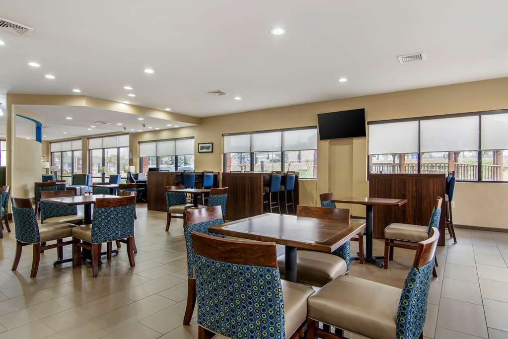Comfort Suites Macon - thumb 8