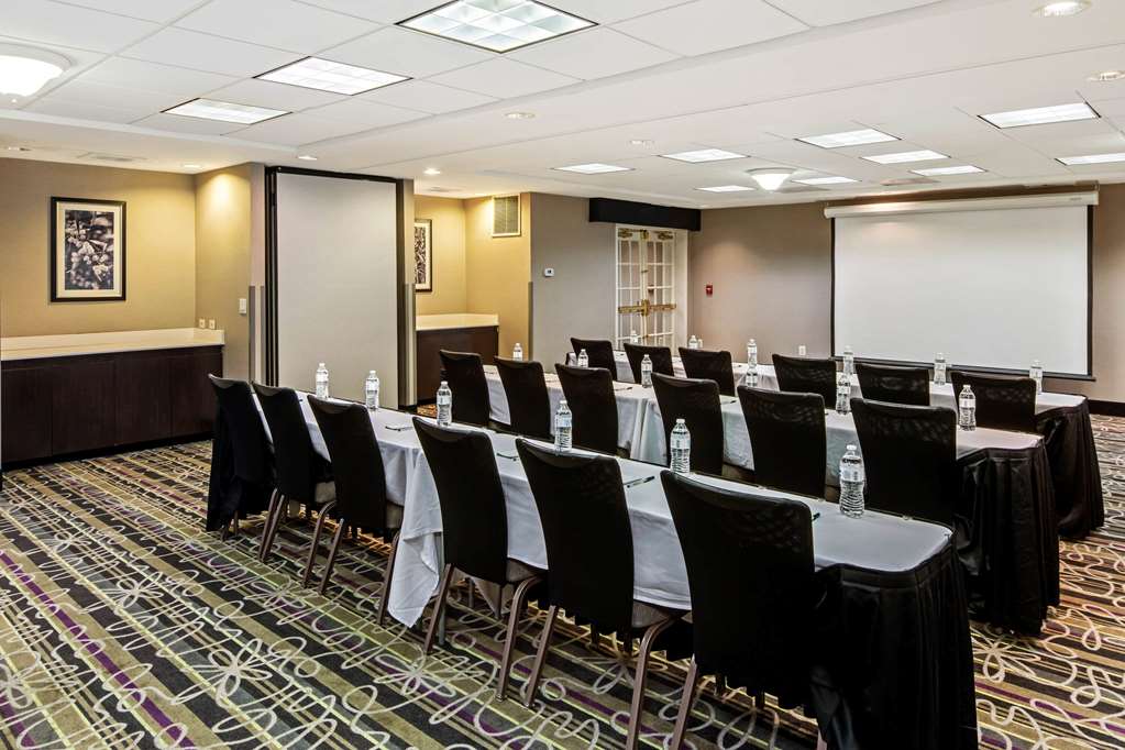 La Quinta Inn & Suites Macon - thumb 10