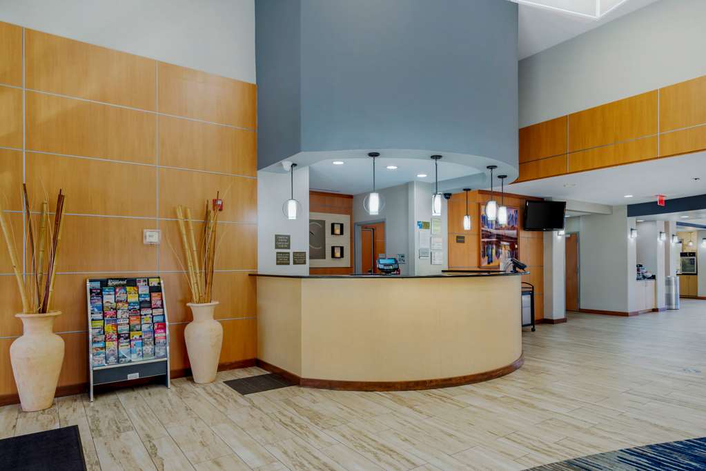 Comfort Suites Stockbridge - thumb 3