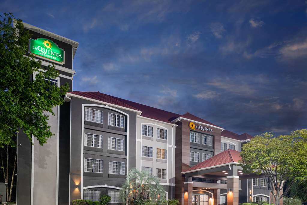 La Quinta Inn & Suites Stockbridge - thumb 1