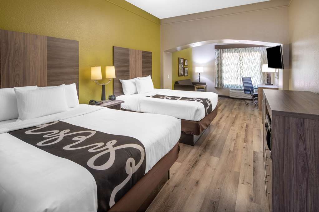 La Quinta Inn & Suites Stockbridge - thumb 8