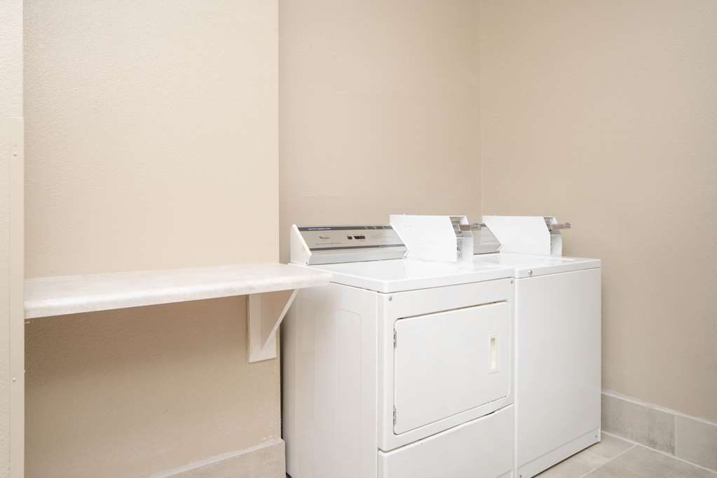 La Quinta Inn & Suites Stockbridge - thumb 14