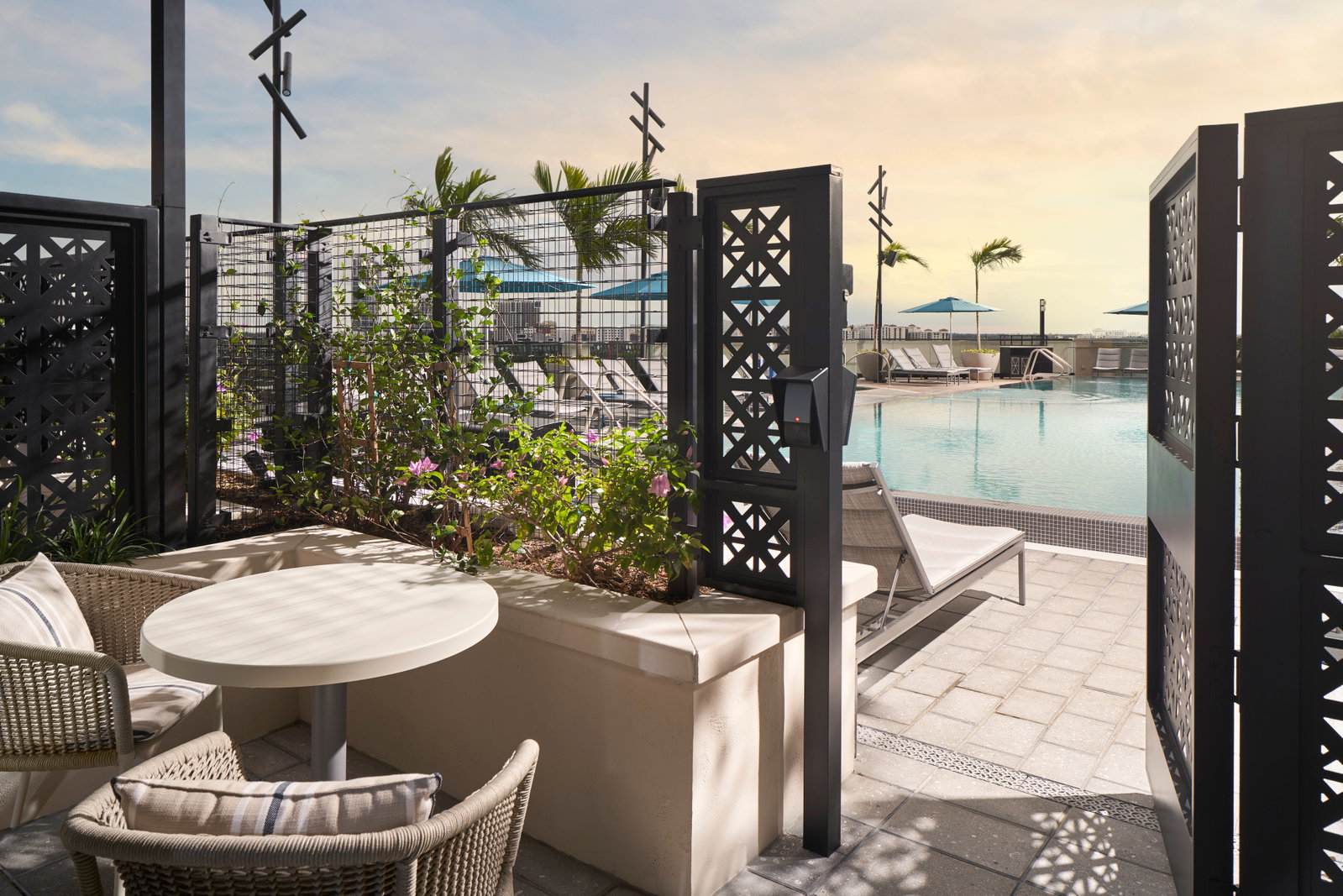 Loews Coral Gables Hotel - thumb 2