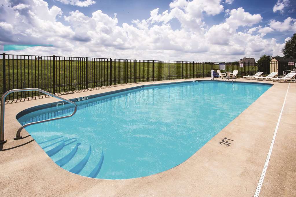 La Quinta Inn & Suites Evansville - thumb 8