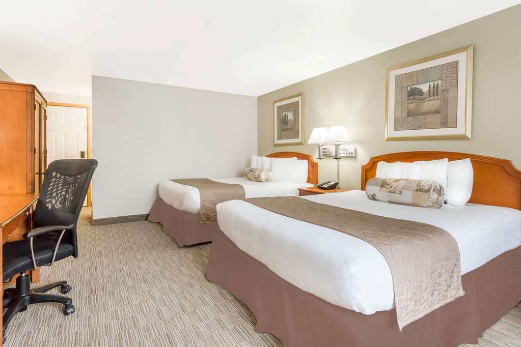 Ramada Ely - thumb 4