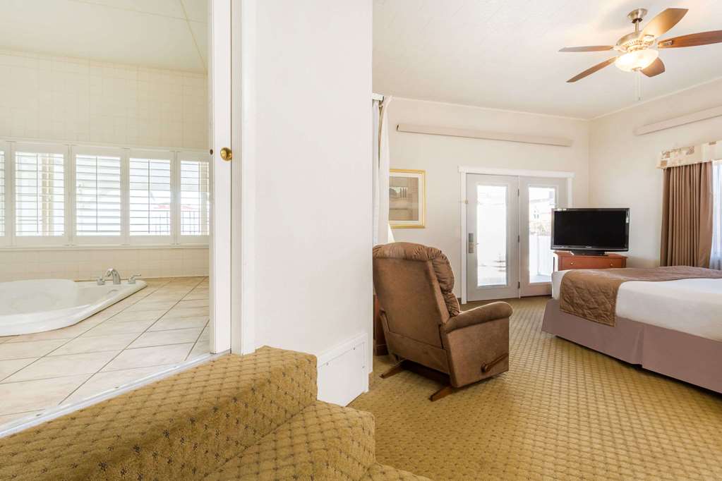 Ramada Ely - thumb 11