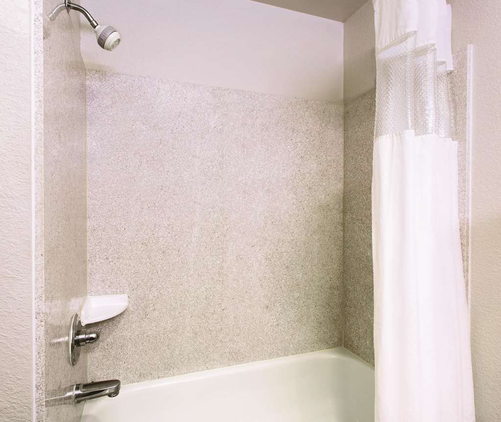 La Quinta Inn Tampa South - thumb 13