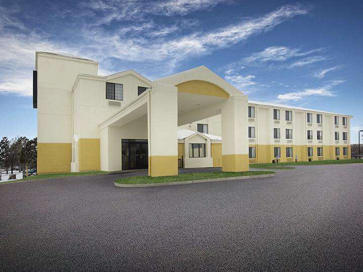 Baymont Inn & Suites Fort Collins - thumb 0