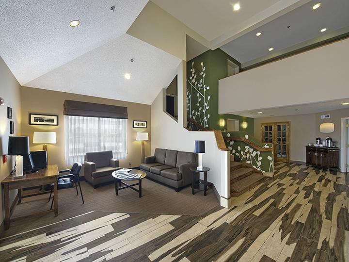 Baymont Inn & Suites Fort Collins - thumb 1