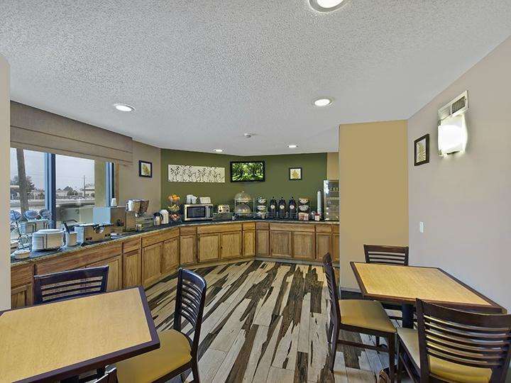 Baymont Inn & Suites Fort Collins - thumb 4