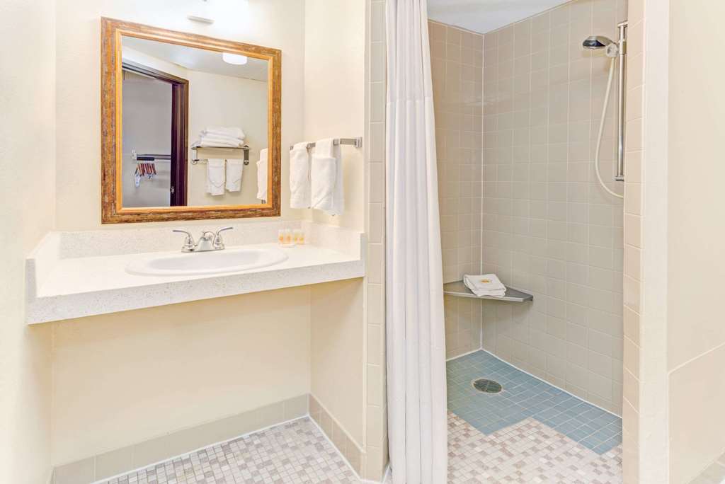 Days Inn By Wyndham, Fort Collins - thumb 8