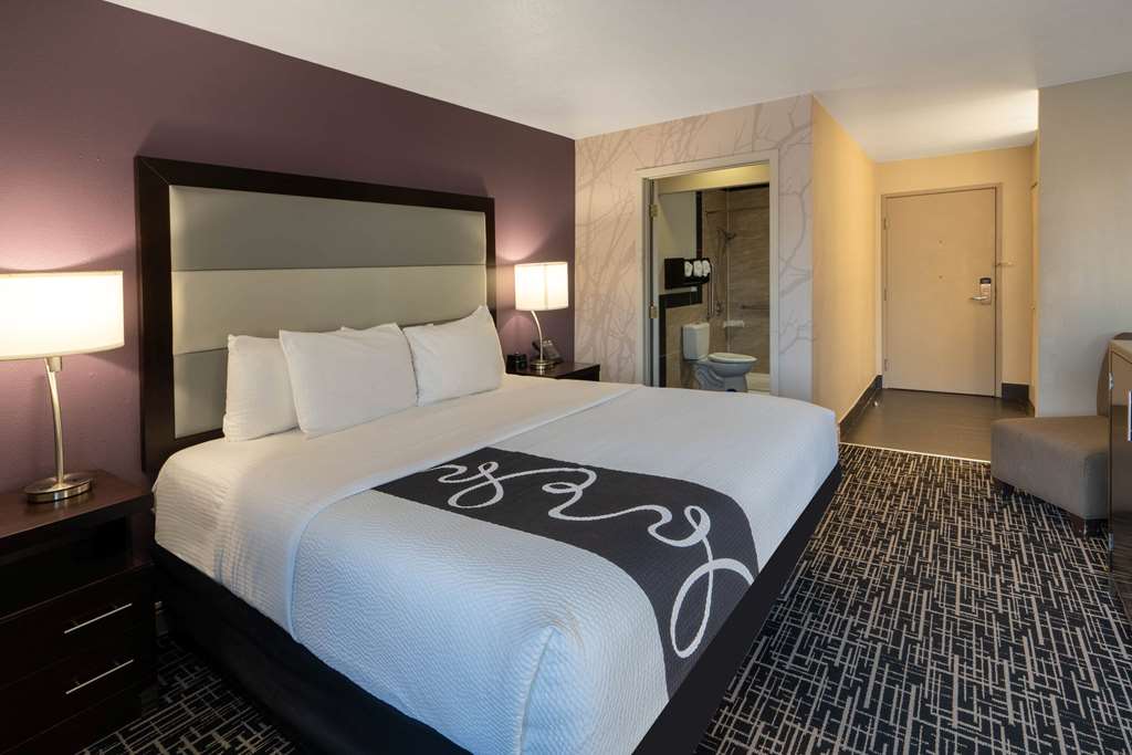 La Quinta Inn Fort Collins - thumb 8