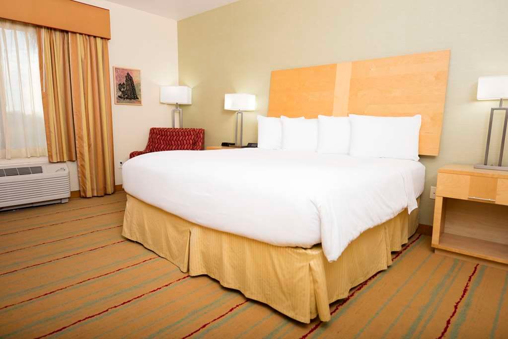 Radisson Hotel Yuma - thumb 3