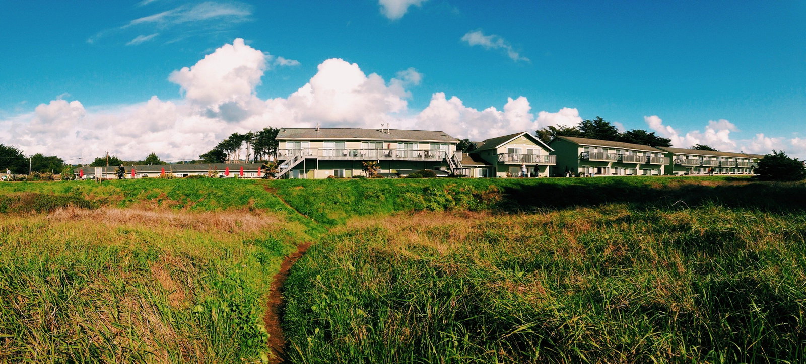 Beachcomber Motel - thumb 1
