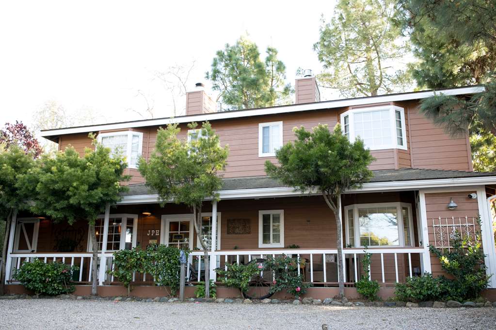 J Patrick House & Inn - thumb 0