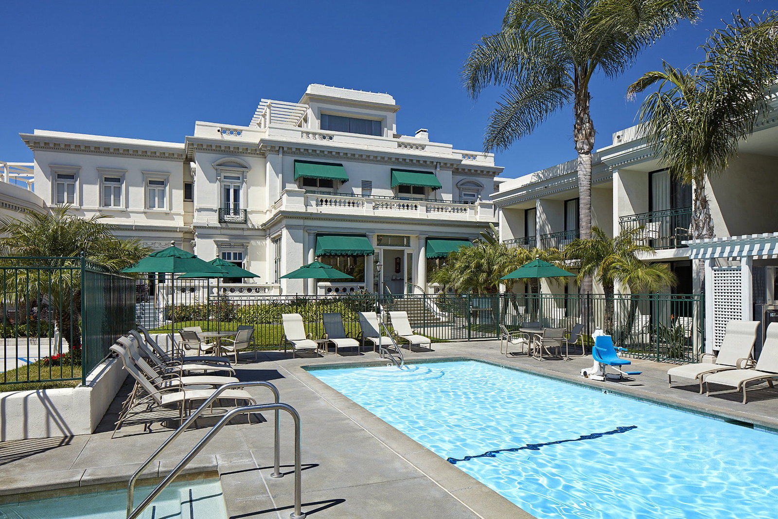 Glorietta Bay Inn - thumb 12