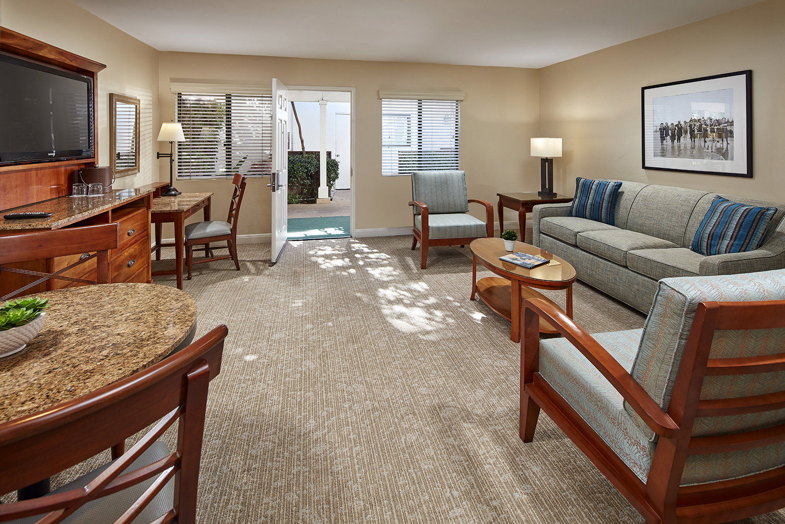 Glorietta Bay Inn - thumb 14