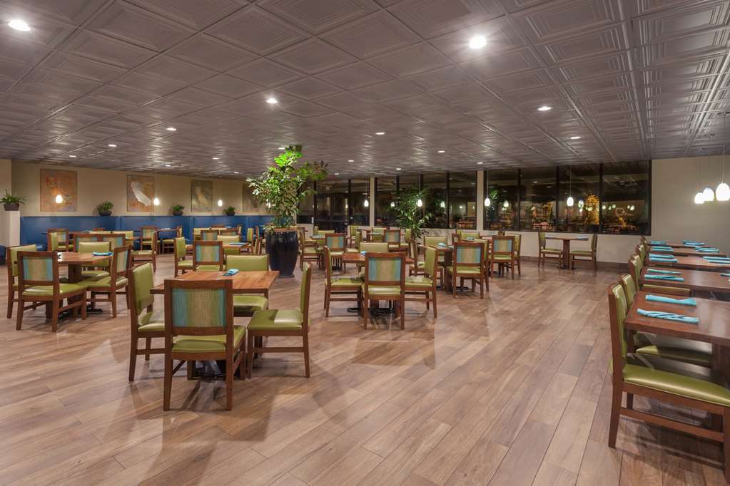 Wyndham Visalia - thumb 11
