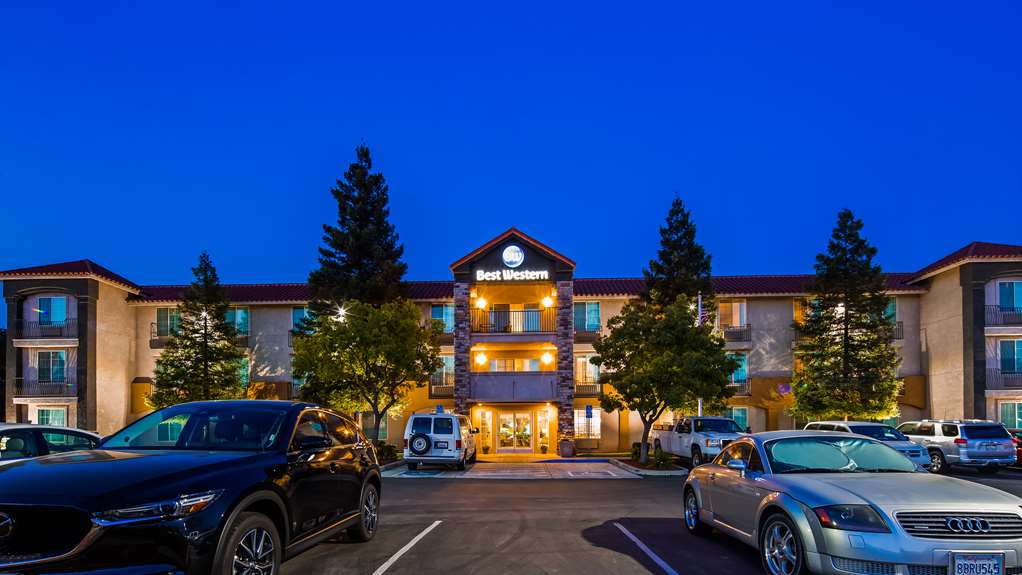 Best Western Visalia Hotel - thumb 0