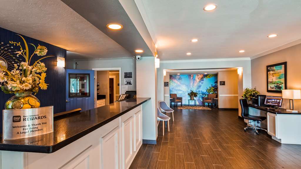 Best Western Visalia Hotel - thumb 3