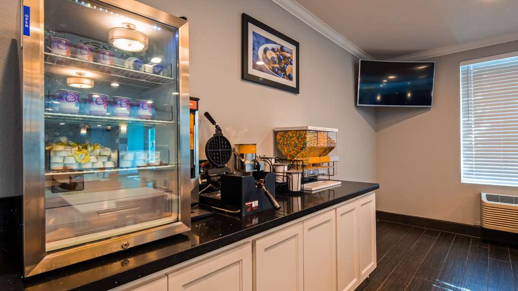 Best Western Visalia Hotel - thumb 10