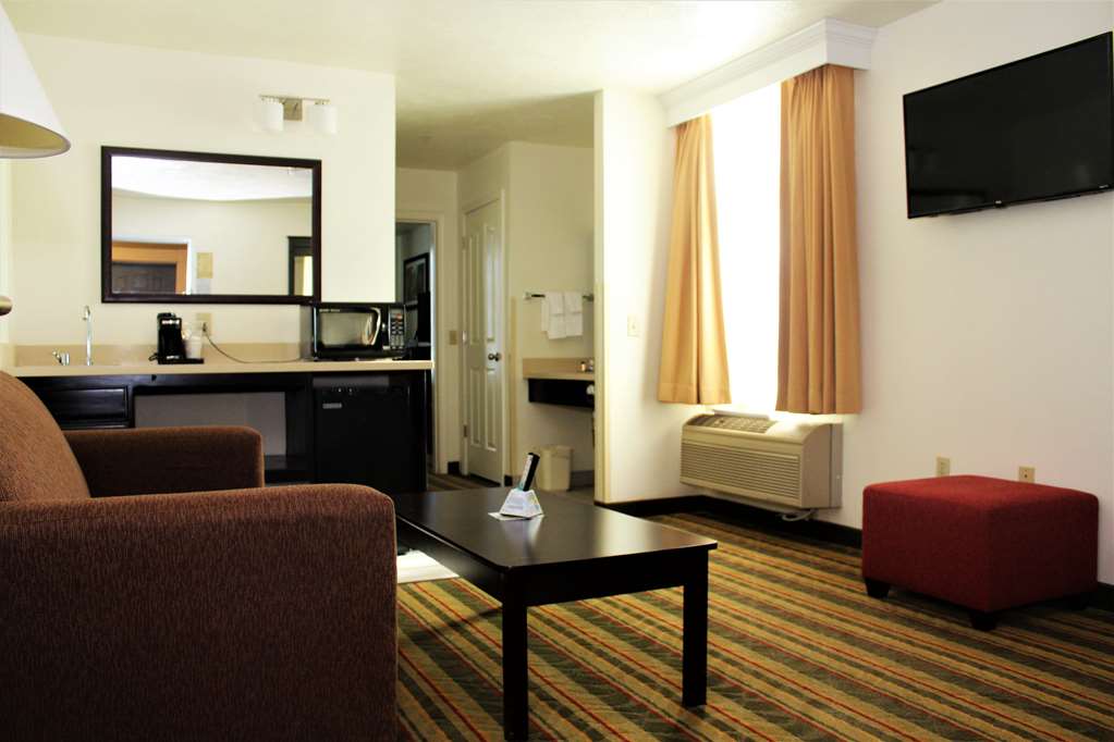 Best Western Visalia Hotel - thumb 14
