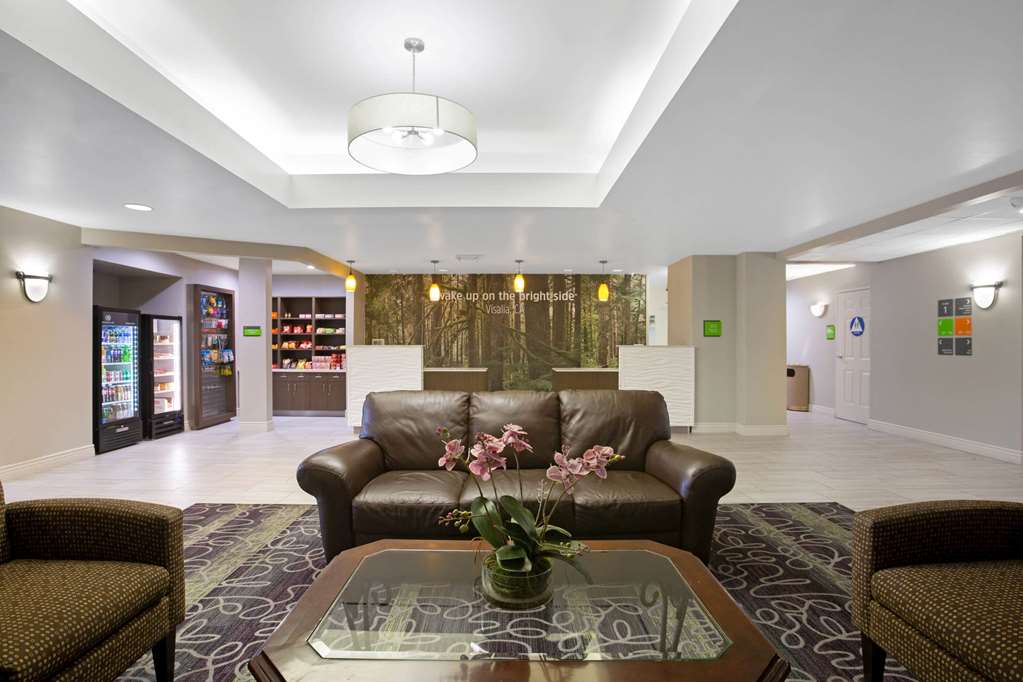 La Quinta Inn & Suites Visalia - thumb 3