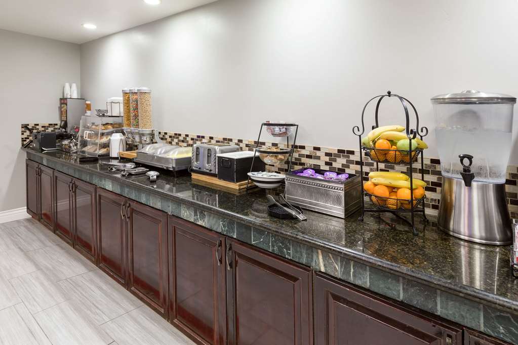 La Quinta Inn & Suites Visalia - thumb 10