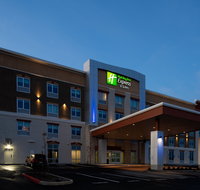 Holiday Inn Express  Suites Hollister - Accommodation Philadelphia