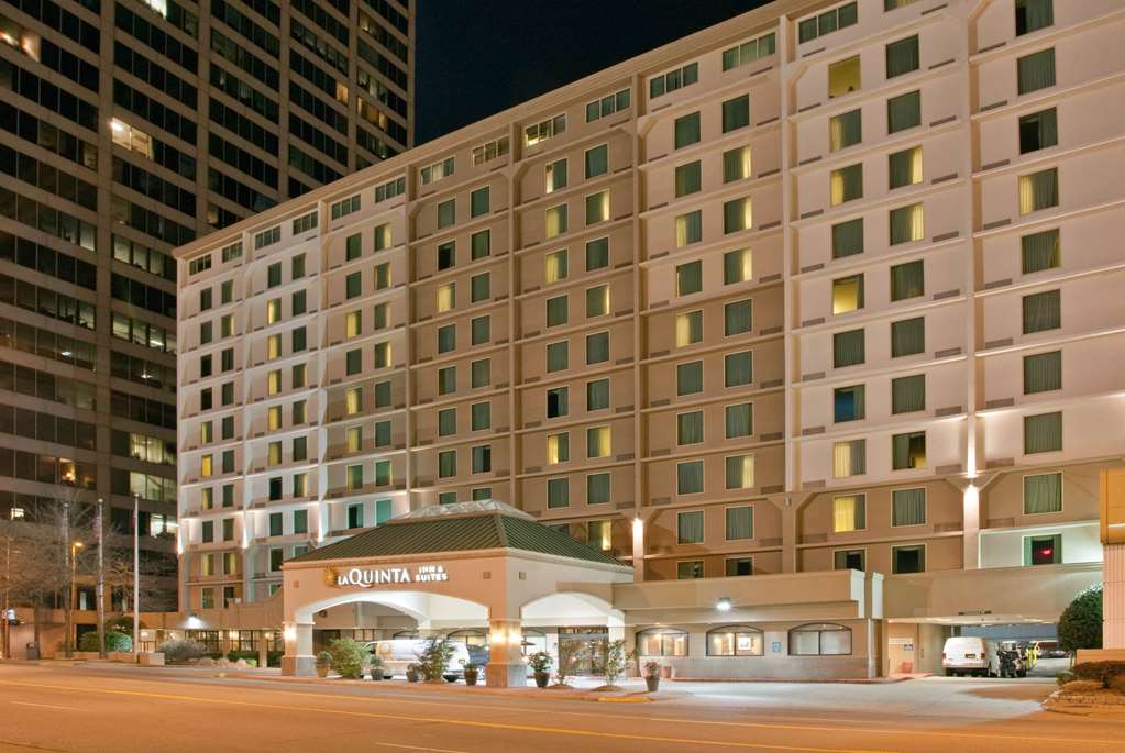 La Quinta Inn & Suites Downtown - thumb 0