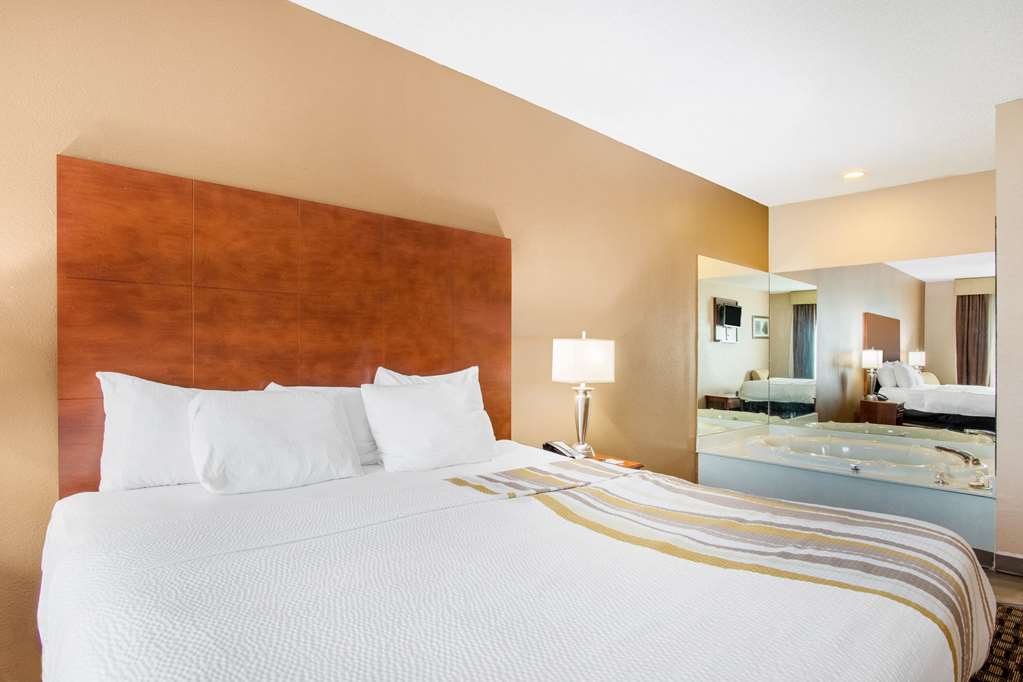 La Quinta Inn Decatur - thumb 12
