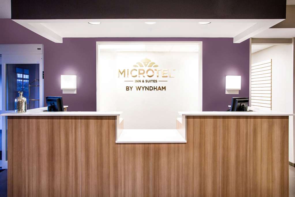 Microtel Inn & Suites By Wyndham Naples - thumb 1