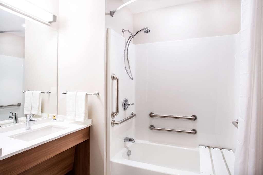 Microtel Inn & Suites By Wyndham Naples - thumb 4