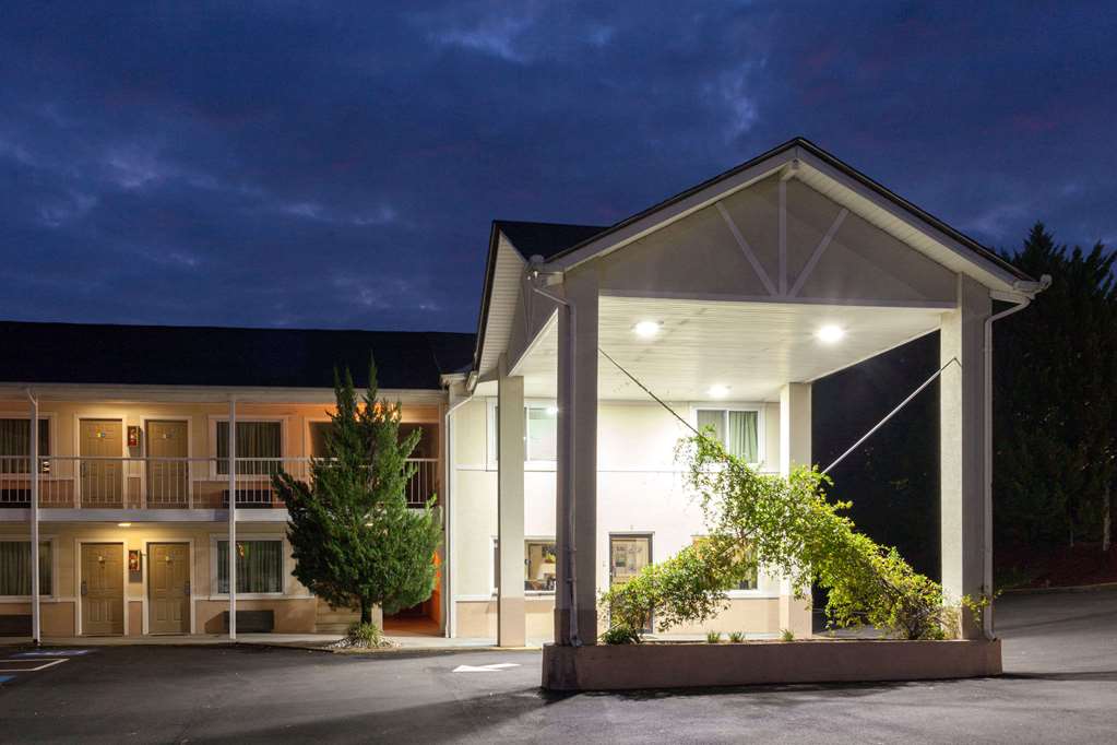 Days Inn Dahlonega - thumb 1