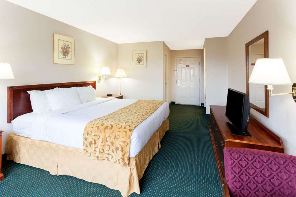 Days Inn Dahlonega - thumb 6