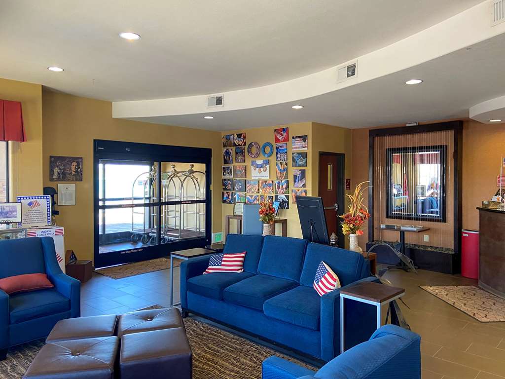 Comfort Suites - thumb 1