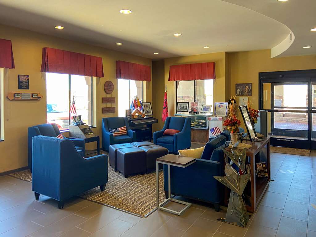 Comfort Suites - thumb 3