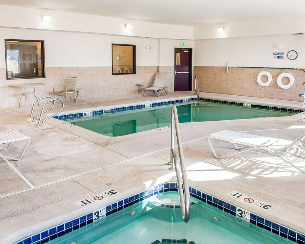 Comfort Suites - thumb 8