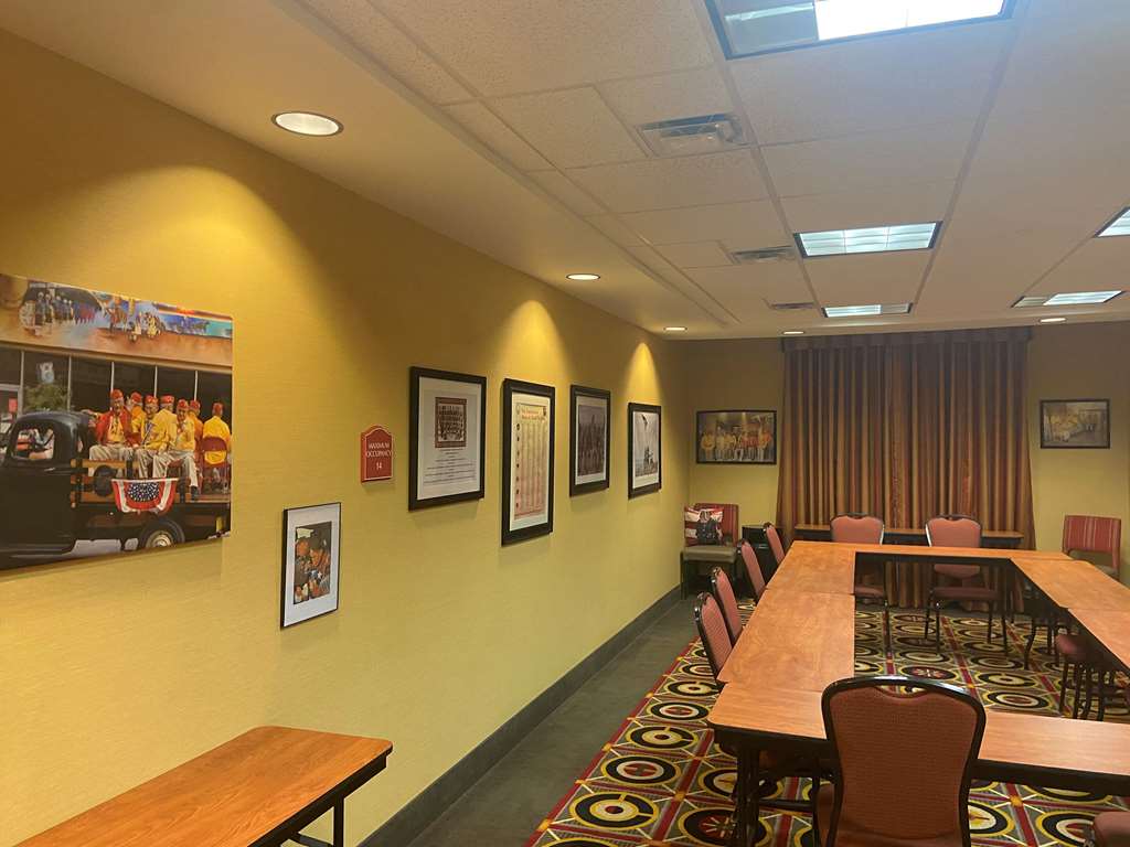 Comfort Suites - thumb 10