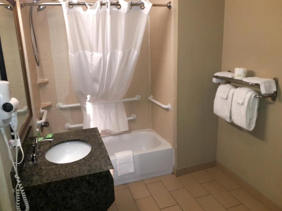 WeStay Suites Covington - thumb 6
