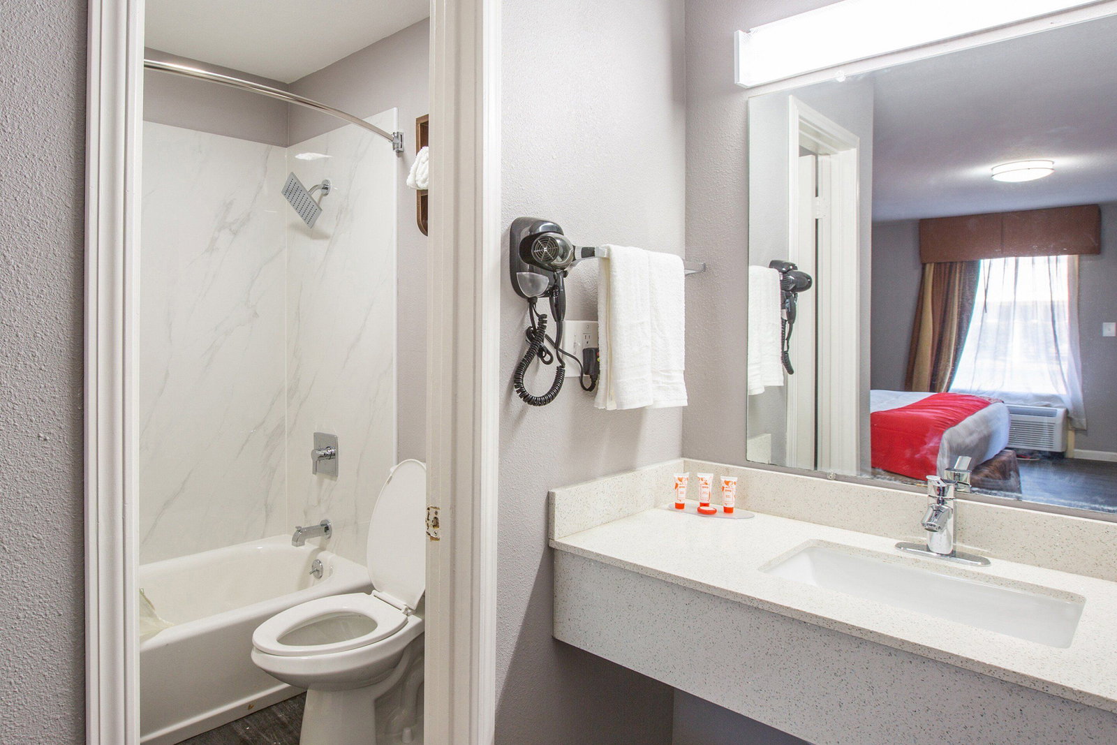 OYO Hotel Brookhaven - thumb 9