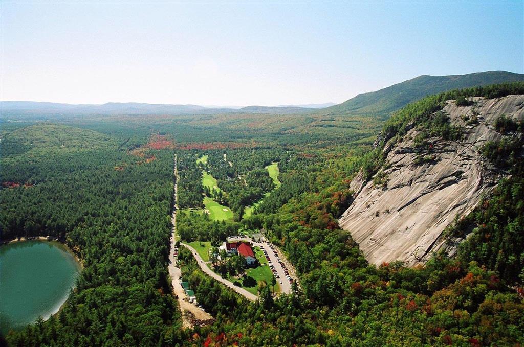 White Mountain Hotel And Resort - thumb 4