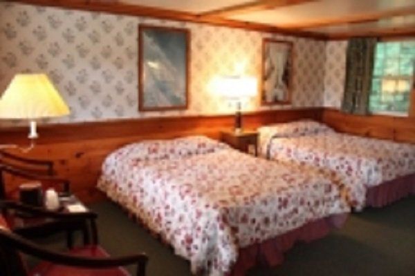 White Trellis Motel - thumb 6
