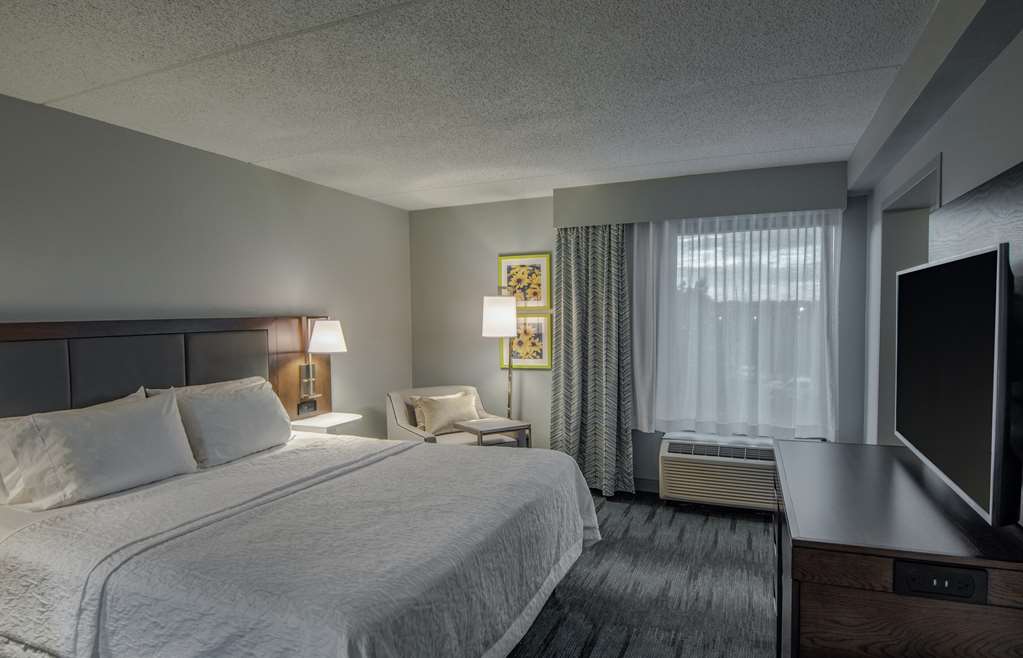 Hampton Inn Waldorf - thumb 16